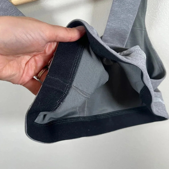 Lululemon All Sport Bra Size 2? Gray Athletic Active Workout Yoga Criss Cross - Picture 5 of 5